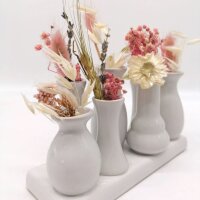 7 Väschen auf Tablett aus Keramik weiß