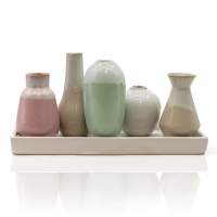 5 Väschen bauchig auf Tablett aus Keramik mehrfarbig...